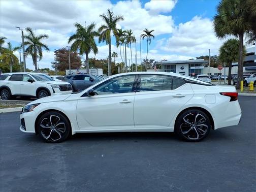 2023 Nissan Altima 2.5 SR