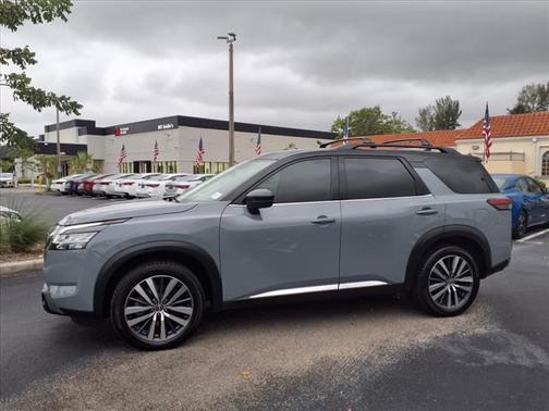 2022 Nissan Pathfinder Platinum