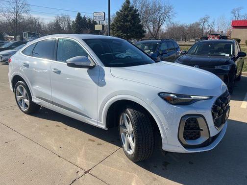 White 2025 Audi Q5 Premium Plus TFSI quattro S tronic SUV