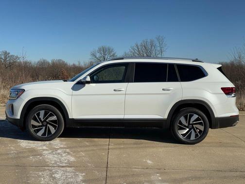 2025 Volkswagen Atlas 2.0T SEL