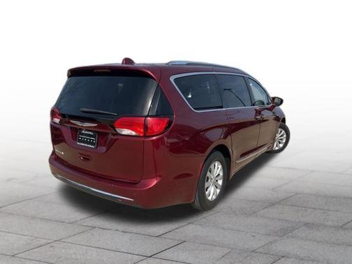 2018 Chrysler Pacifica Touring-L Plus