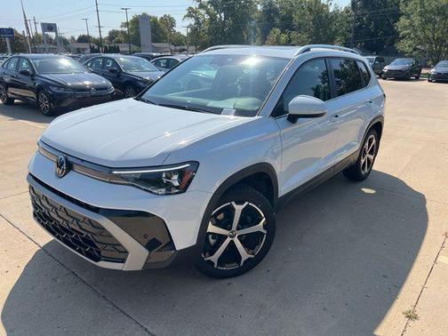 2025 Volkswagen Taos 1.5T SEL