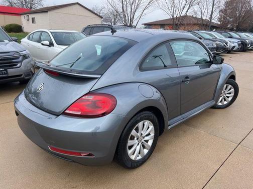 2018 Volkswagen Beetle 2.0T S