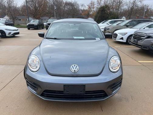 2018 Volkswagen Beetle 2.0T S