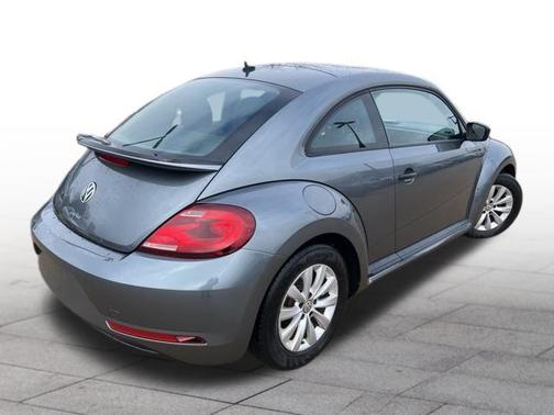 2018 Volkswagen Beetle 2.0T S