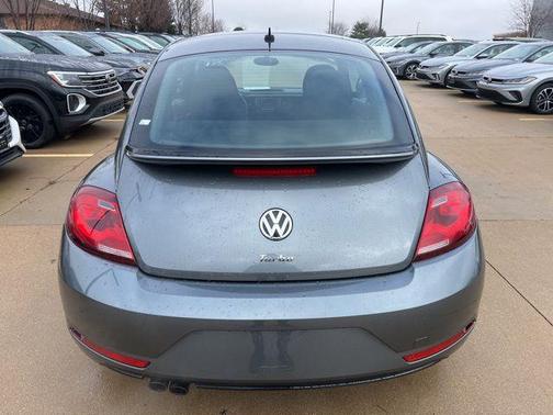 2018 Volkswagen Beetle 2.0T S