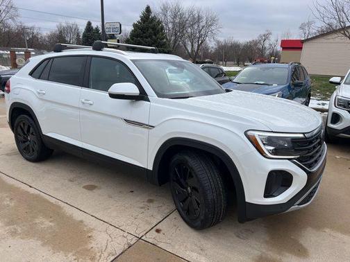 2026 Volkswagen Atlas Cross Sport 2.0T SE w/Technology 4MOTION