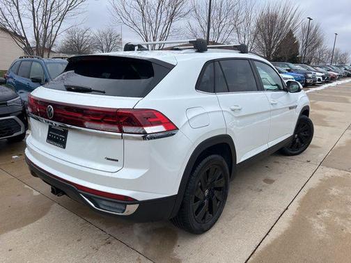 2026 Volkswagen Atlas Cross Sport 2.0T SE w/Technology 4MOTION