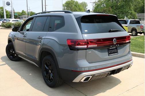 2025 Volkswagen Atlas 2.0T Peak Edition