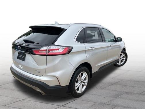 Ingot Silver Metallic 2019 Ford Edge SEL