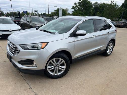 Ingot Silver Metallic 2019 Ford Edge SEL