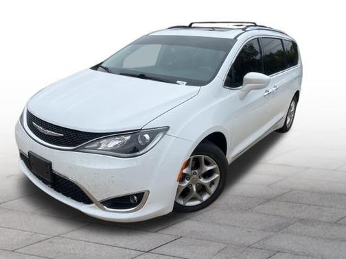 2018 Chrysler Pacifica Touring-L