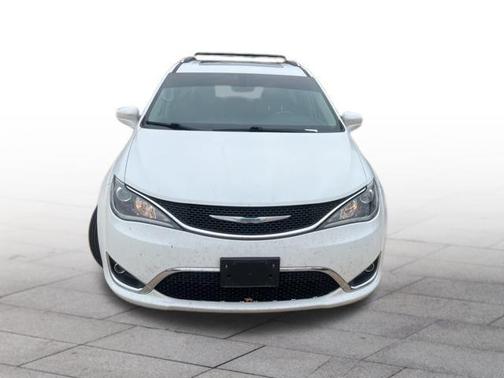 2018 Chrysler Pacifica Touring-L