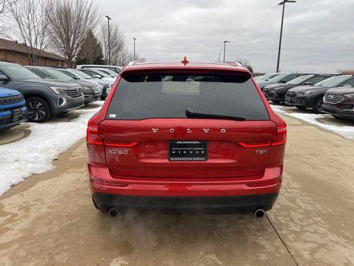 2020 Volvo XC60 Recharge Plug-In Hybrid T8 Momentum