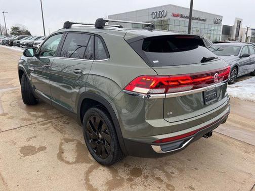 2026 Volkswagen Atlas Cross Sport 2.0T SE w/Technology 4MOTION