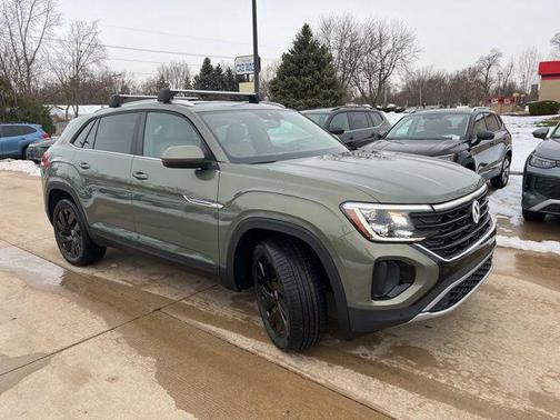 2026 Volkswagen Atlas Cross Sport 2.0T SE w/Technology 4MOTION