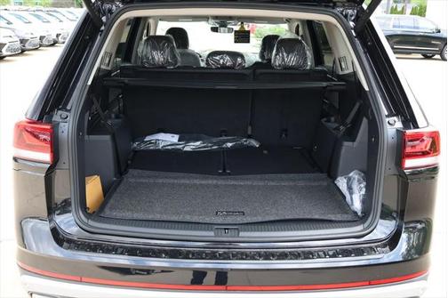 2025 Volkswagen Atlas 2.0T Peak Edition