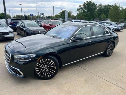 Green 2023 Mercedes-Benz S-Class 4MATIC