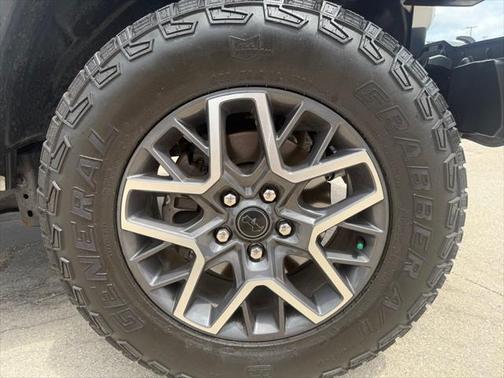 2024 Jeep Wrangler 4-Door Sahara 4x4