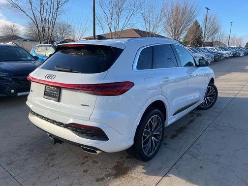 2025 Audi Q5 Premium Plus TFSI quattro S tronic