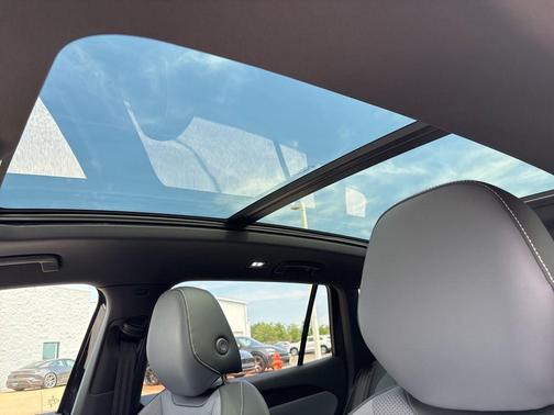 2025 Volkswagen Tiguan 2.0T SE R-Line Black 4MOTION