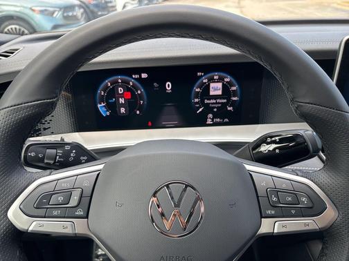 2025 Volkswagen Tiguan 2.0T SE R-Line Black 4MOTION