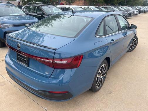 2025 Volkswagen Jetta 1.5T SE