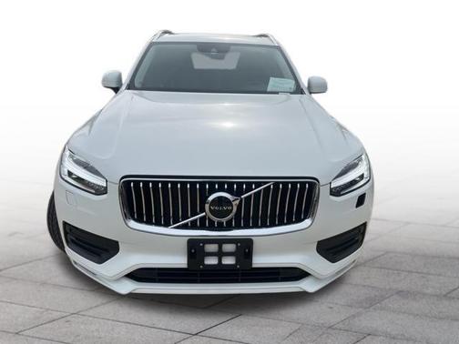 2022 Volvo XC90 T5 Momentum