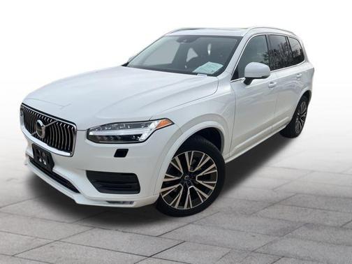 2022 Volvo XC90 T5 Momentum