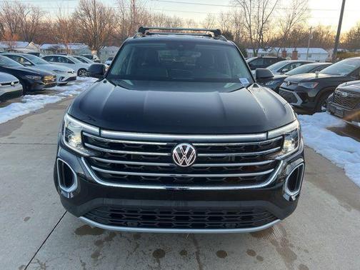 2025 Volkswagen Atlas 2.0T SE w/Technology 4MOTION