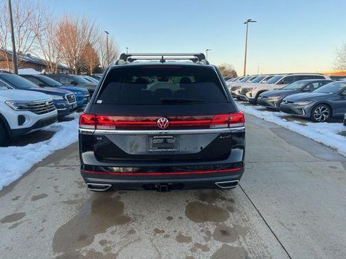 2025 Volkswagen Atlas 2.0T SE w/Technology 4MOTION
