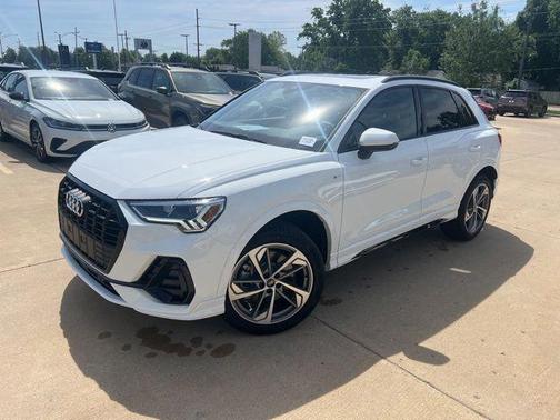 Arkona White 2025 Audi Q3 Premium 45 TFSI S line quattro Tiptronic
