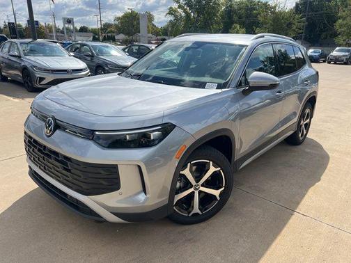 2025 Volkswagen Tiguan 2.0T SE 4MOTION