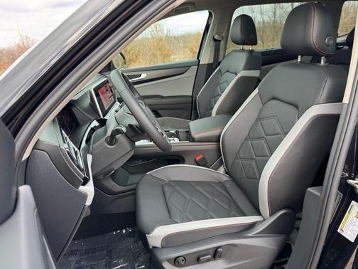 2026 Volkswagen Atlas Peak Edition