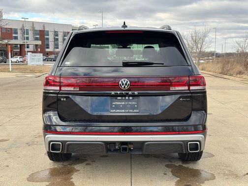 2026 Volkswagen Atlas Peak Edition
