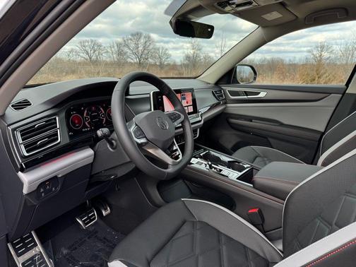 2026 Volkswagen Atlas Peak Edition
