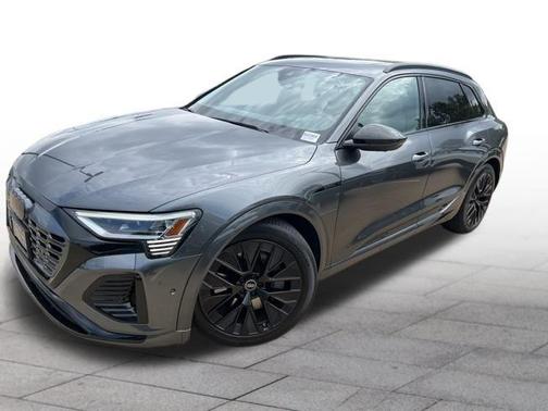 2024 Audi Q8 e-tron Prestige