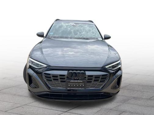 2024 Audi Q8 e-tron Prestige