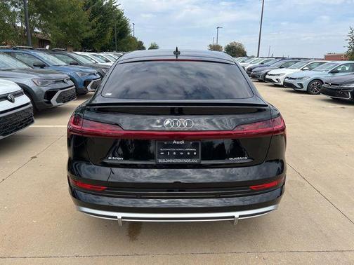 2024 Audi Q8 e-tron Prestige