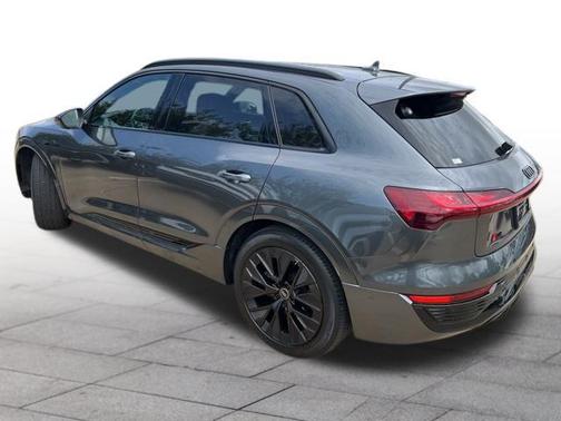 2024 Audi Q8 e-tron Prestige