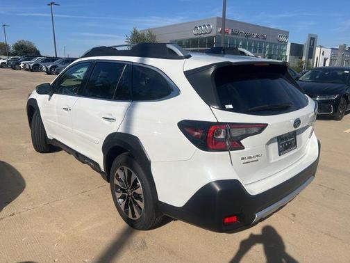 2025 Subaru Outback Touring XT