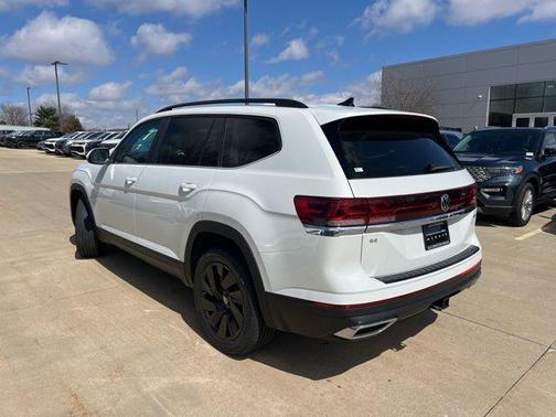 2026 Volkswagen Atlas 2.0T SE w/Technology 4MOTION