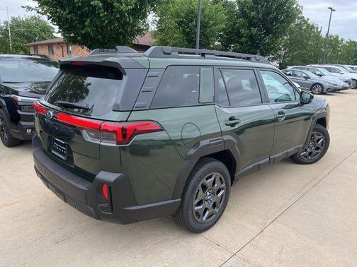Deep Emerald Green Pearl 2026 Subaru Outback Premium