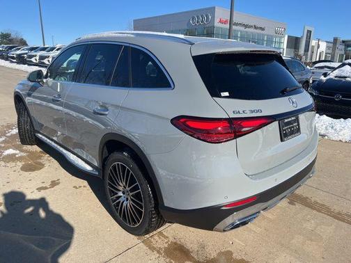 2026 Mercedes-Benz GLC 300 4MATIC