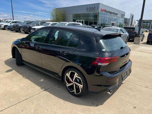 mythos black metallic 2026 Volkswagen Golf GTI 2.0T SE DSG