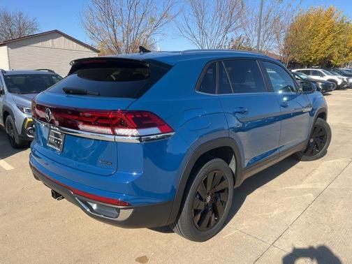 2026 Volkswagen Atlas Cross Sport 2.0T SE w/Technology 4MOTION