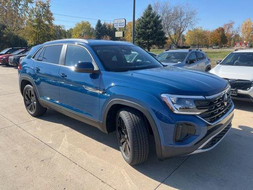 2026 Volkswagen Atlas Cross Sport 2.0T SE w/Technology 4MOTION