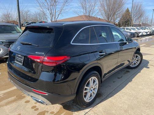 2025 Mercedes-Benz GLC 300 4MATIC