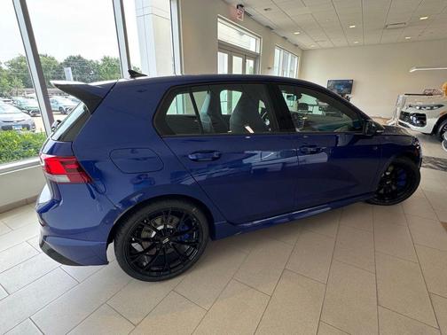 Lapiz Blue Metallic 2026 Volkswagen Golf R 2.0T DSG