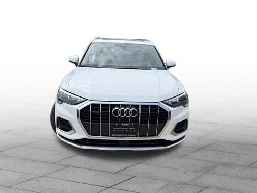 Ibis White 2022 Audi Q3 40 Premium